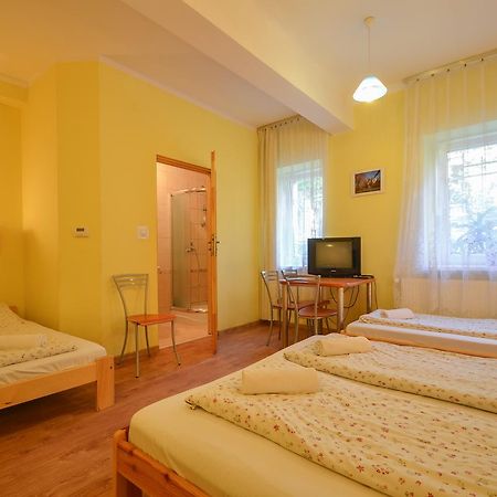 Aparthostel Fryderyk Cracovie Extérieur photo