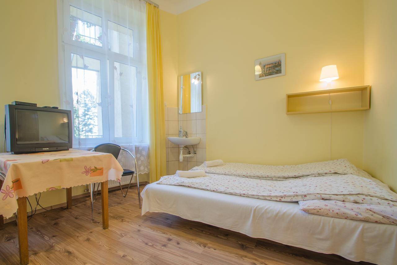 Aparthostel Fryderyk Cracovie Extérieur photo
